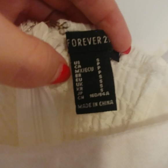 White shoulder sleeve dress - Picture 3 of 4